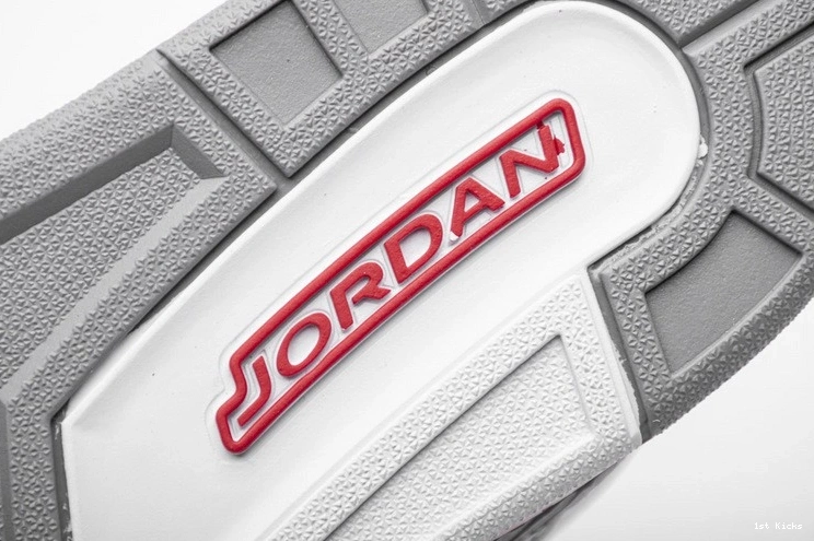 136064-116 3 Hall of  Fame Jordan Retro 0303